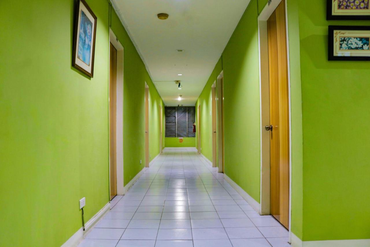 Reddoorz @ Junquera Extension Cebu Eksteriør bilde