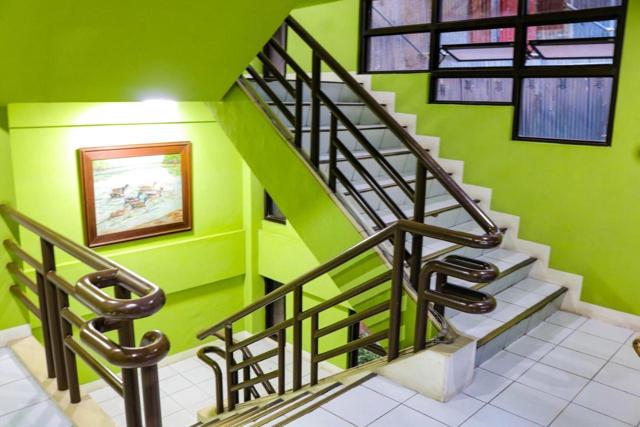Reddoorz @ Junquera Extension Cebu Eksteriør bilde